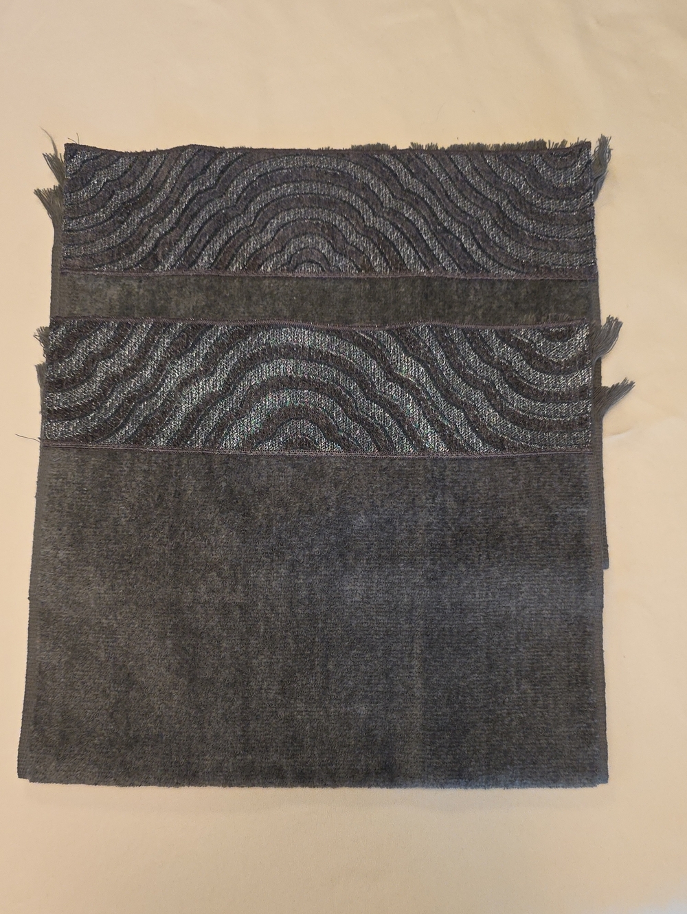 2 Avanti Gray Textured Cotton Finger Tip Towels